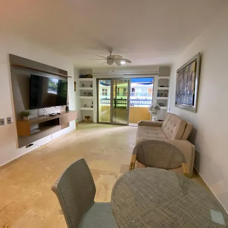 Apartment Yolo Solo Se Vive Vez - Morros