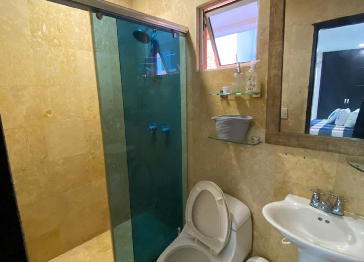 Yolo Solo Se Vive Vez - Morros Apartamento *