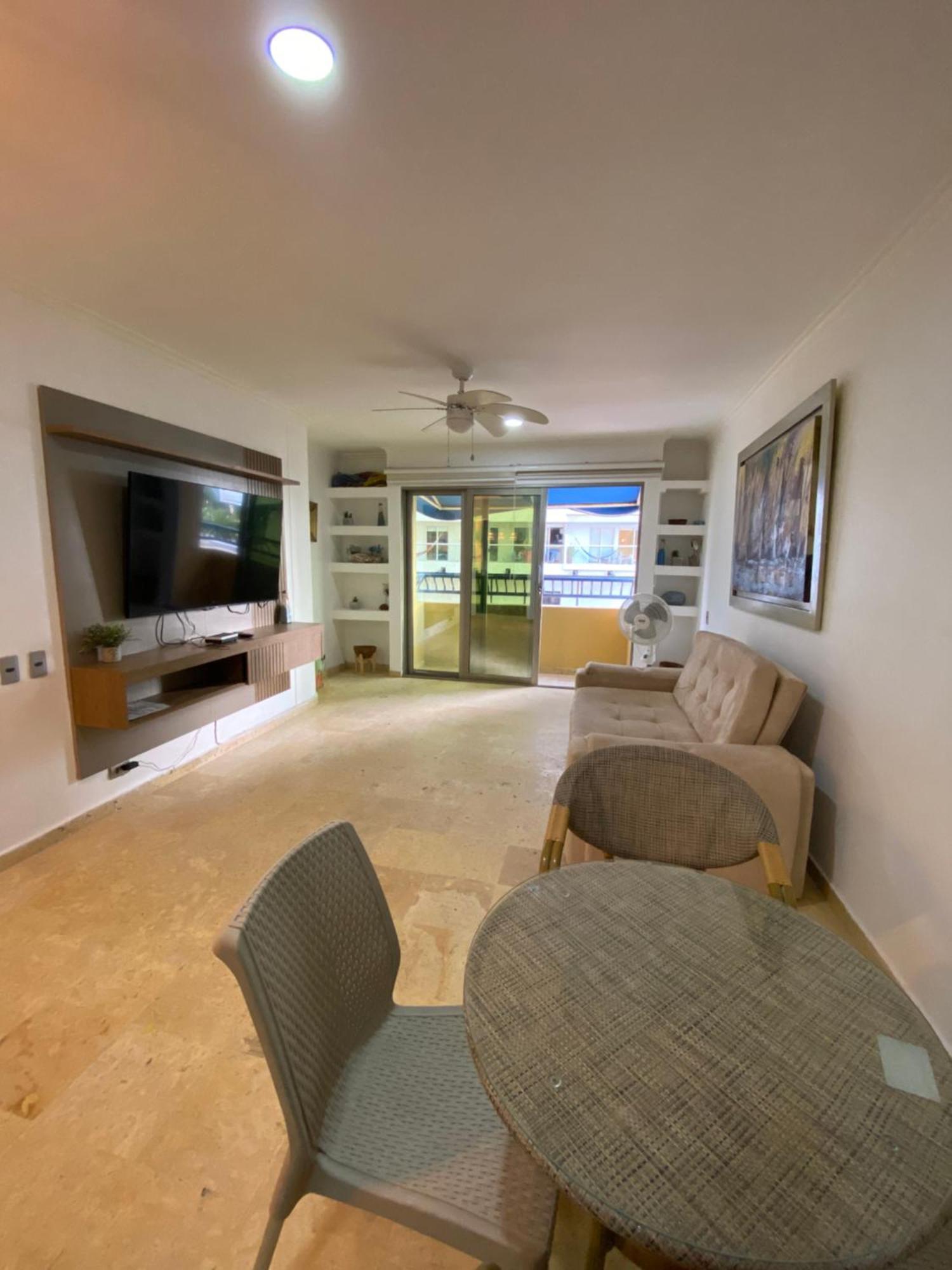 Apartment Yolo Solo Se Vive Vez - Morros