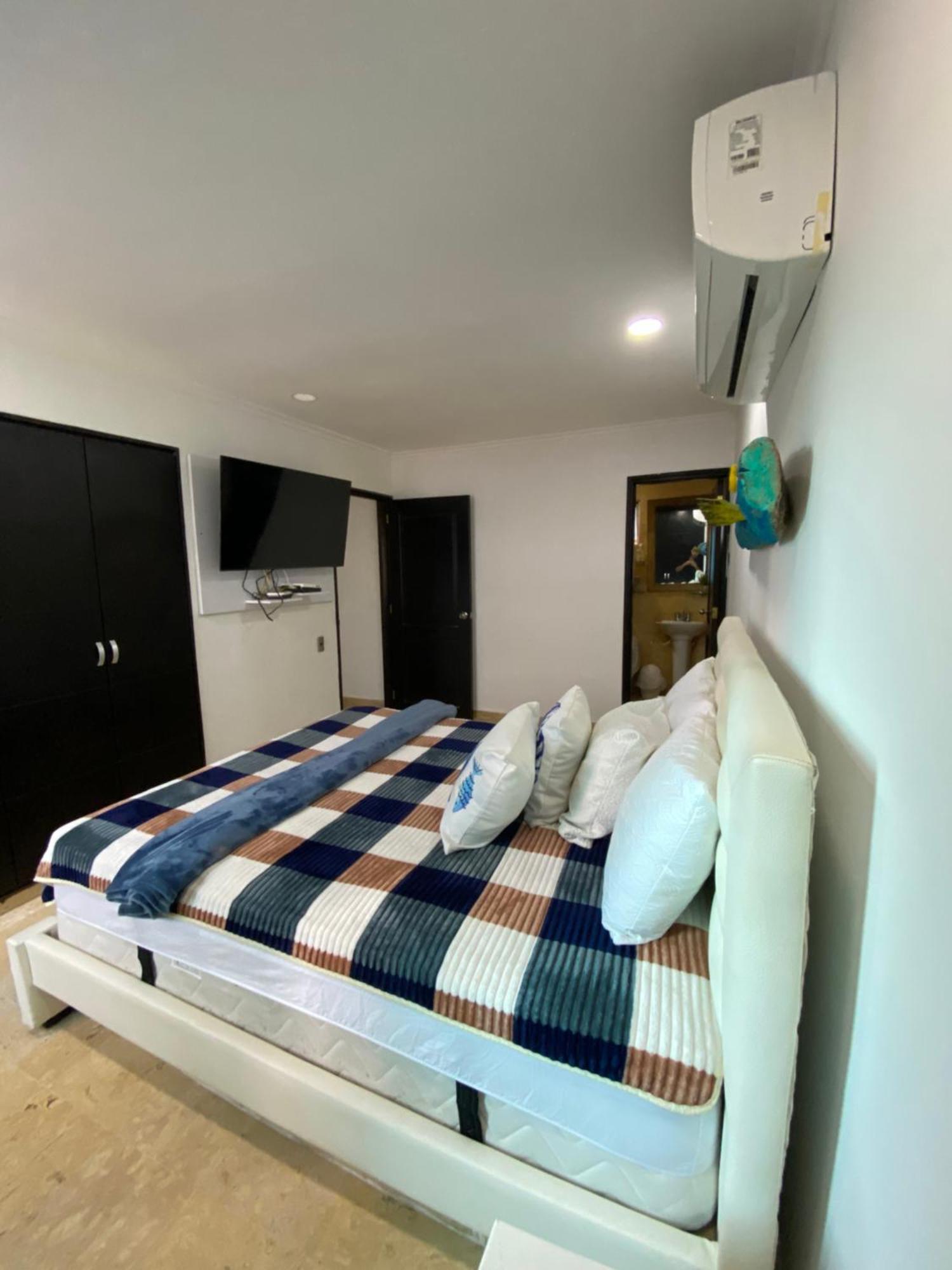 Yolo Solo Se Vive Vez - Morros * Cartagena